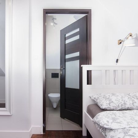 Hubertus Hotel Wola Rzedzinska Ngoại thất bức ảnh