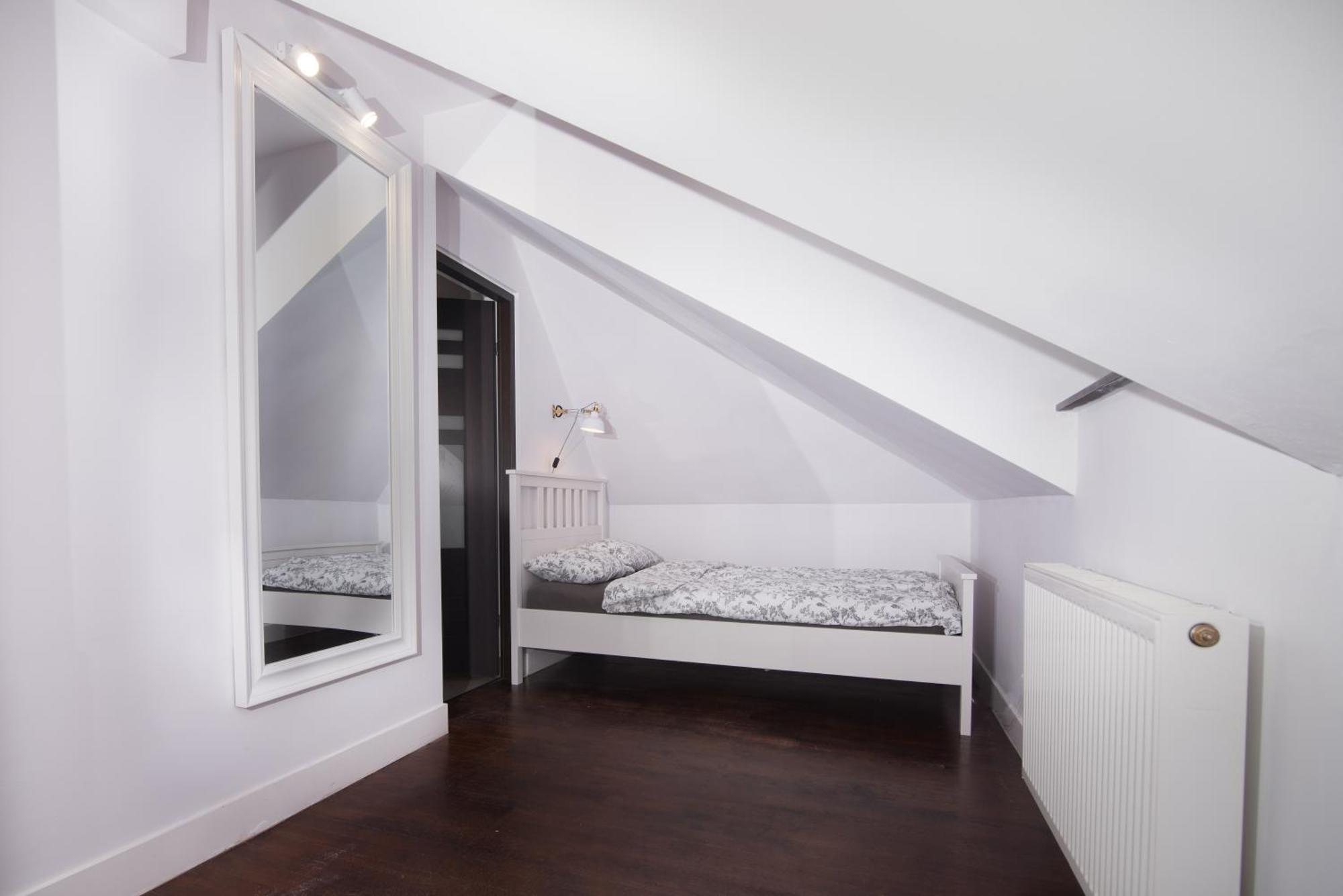 Hubertus Hotel Wola Rzedzinska Ngoại thất bức ảnh
